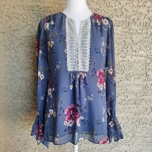 White‎ House Black Market Floral Top Lace Trim
